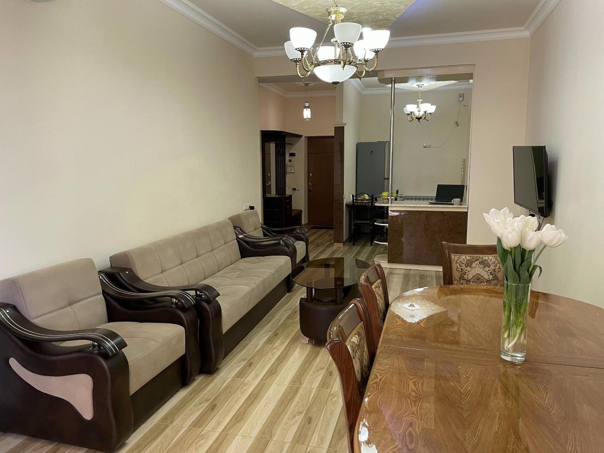Arami Apartment Γιερεβάν Εξωτερικό φωτογραφία